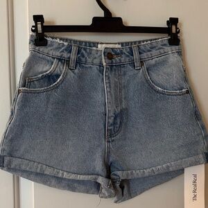 Rolla’s High Rise Denim Shorts Light Wash